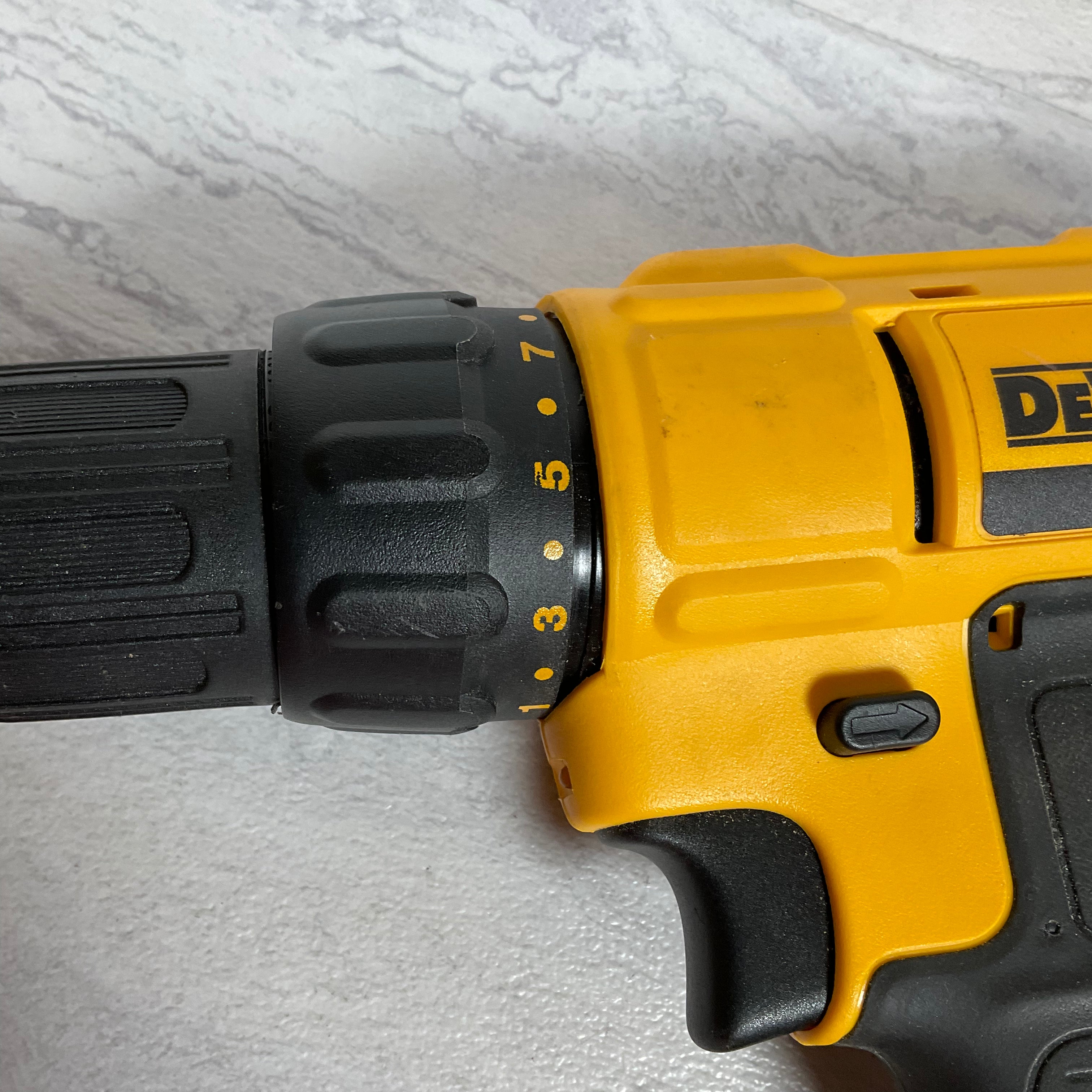 **FOR PARTS** DEWALT 20V Max Cordless Drill / Driver Kit, 1/2-Inch (DCD771C2) (7331599974638)